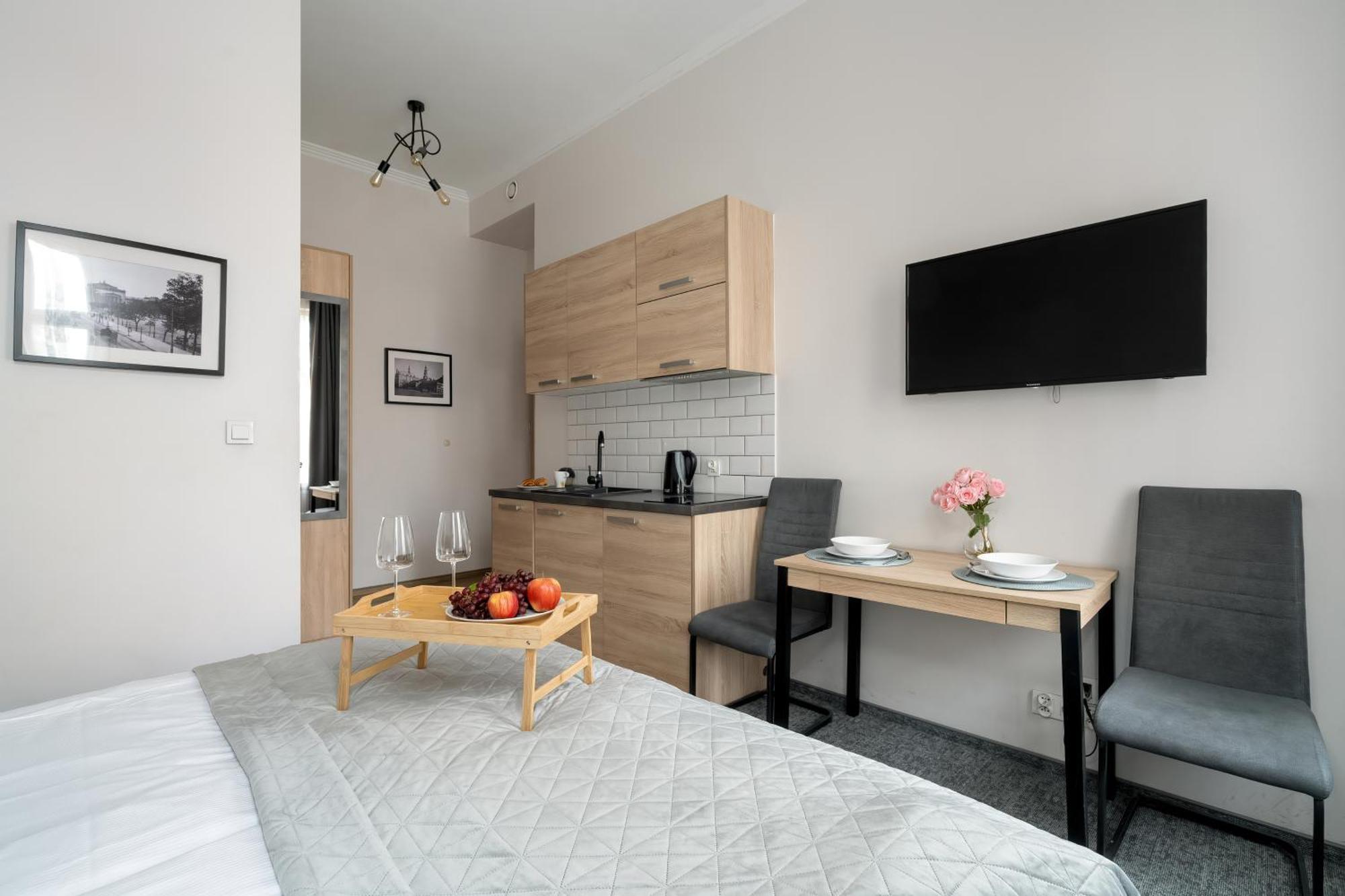 Very Berry - Glogowska 39-5 - Apartamenty Targowe, self check in 24h Posen Exterior foto