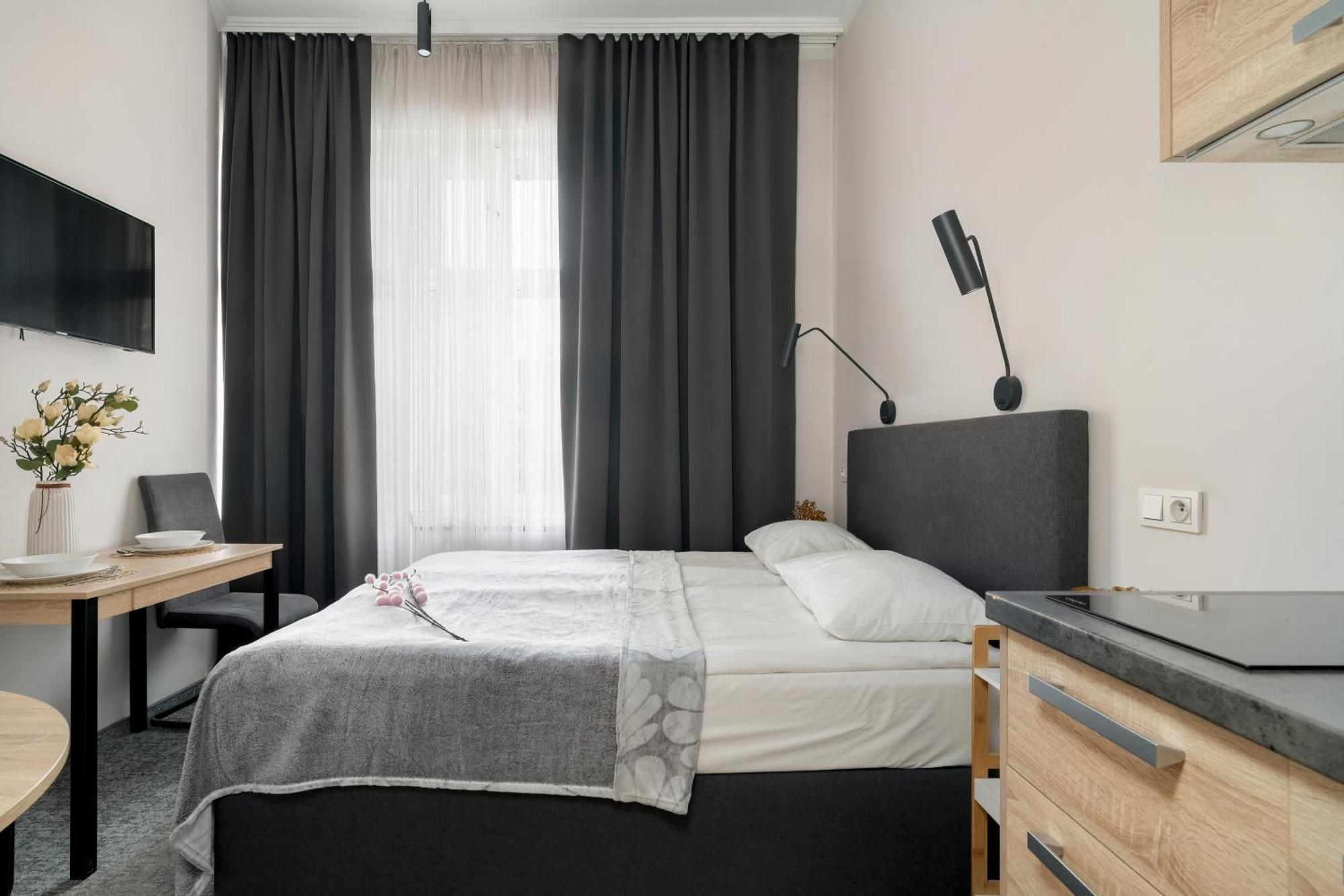 Very Berry - Glogowska 39-5 - Apartamenty Targowe, self check in 24h Posen Exterior foto