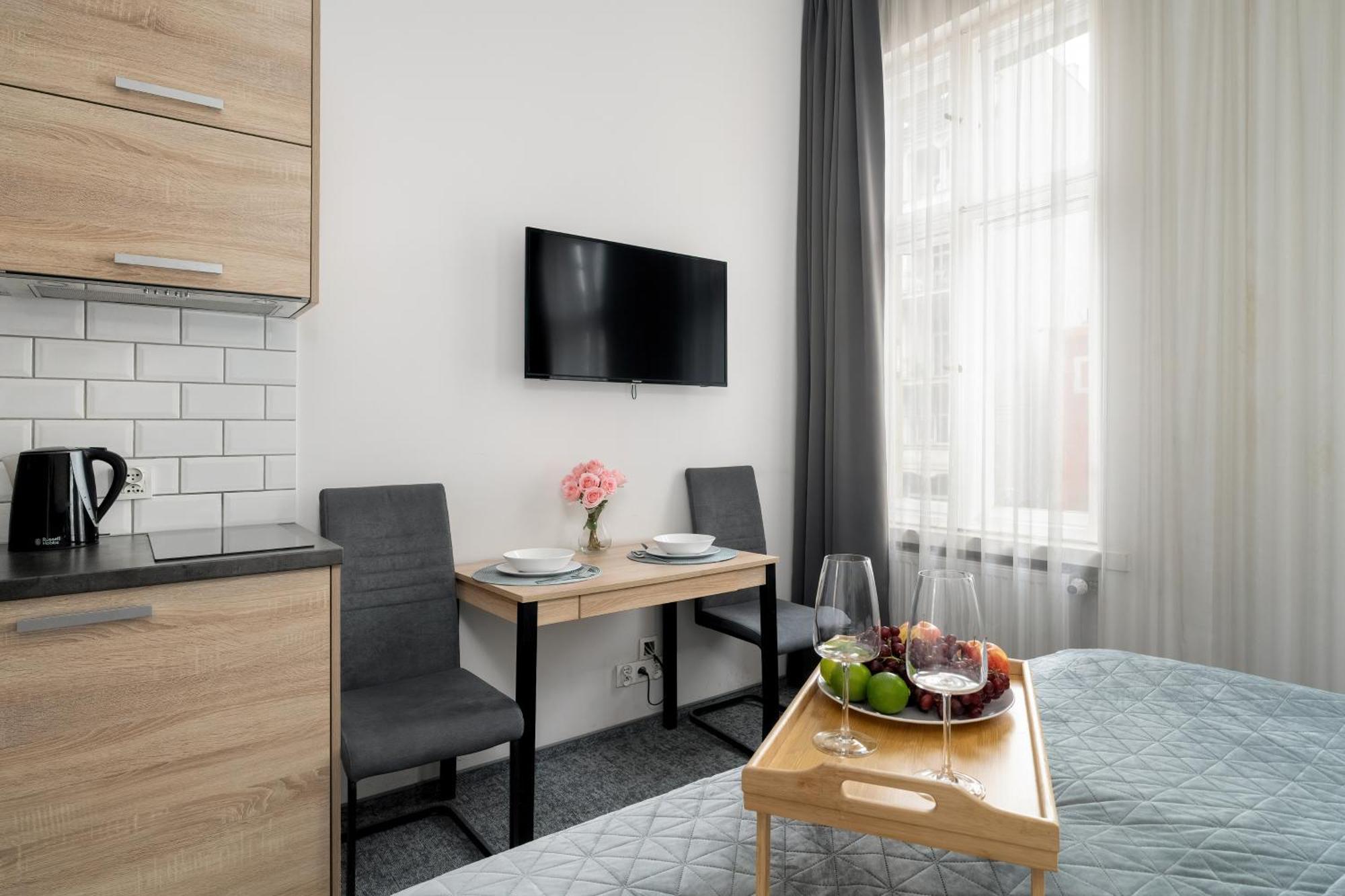 Very Berry - Glogowska 39-5 - Apartamenty Targowe, self check in 24h Posen Exterior foto