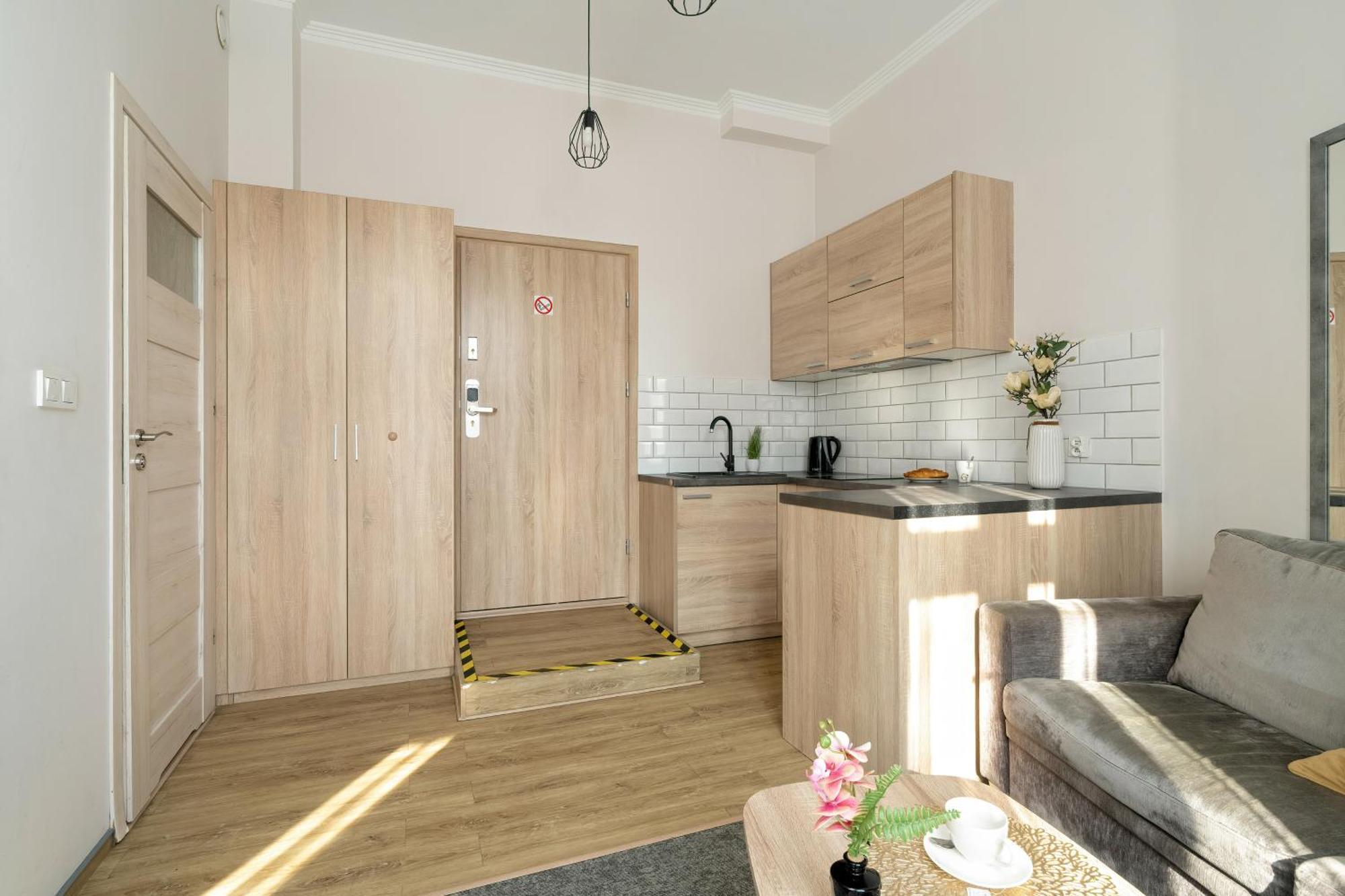 Very Berry - Glogowska 39-5 - Apartamenty Targowe, self check in 24h Posen Exterior foto