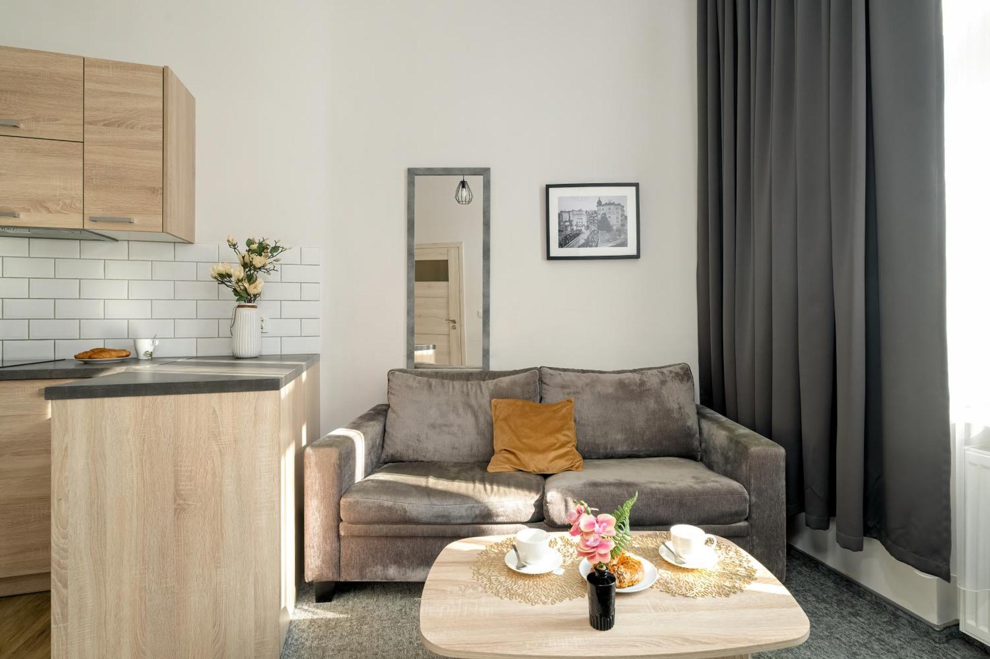 Very Berry - Glogowska 39-5 - Apartamenty Targowe, self check in 24h Posen Exterior foto
